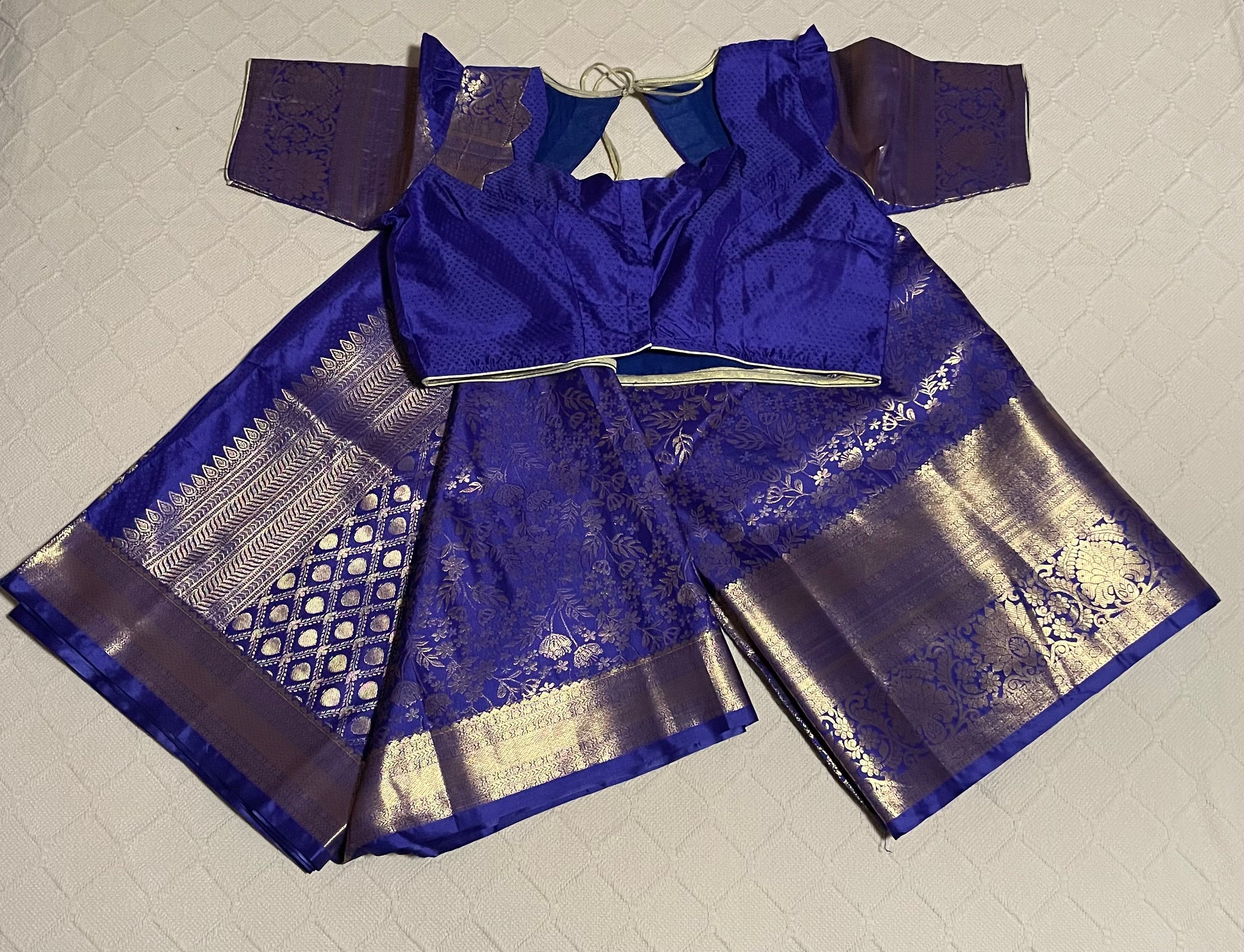 Kanchi Silk Saree with ready to wear blouse in Navy blue color