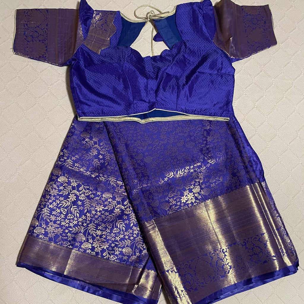 Kanchi Silk Saree with ready to wear blouse in Navy blue color